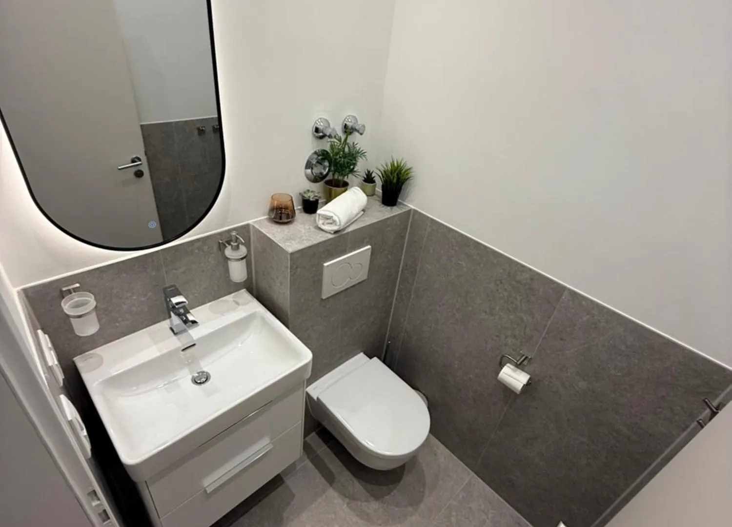 Beckhomes Munich, New, Central 2Br Apartment With Terrace